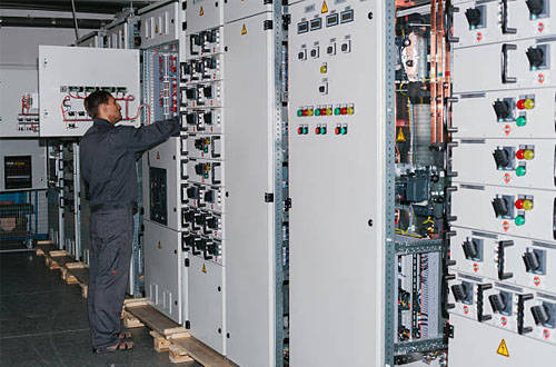 Low voltage switchgear has short circuit overload